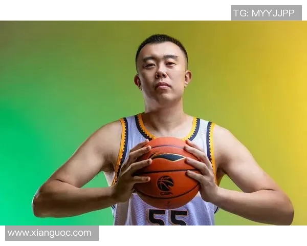 韩德君的篮球人生：从青涩少年到CBA传奇的奋斗历程与荣耀时刻